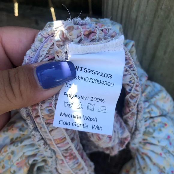 SHEIN FLORAL RUFFLE MINI SKIRT - Picture 2 of 3